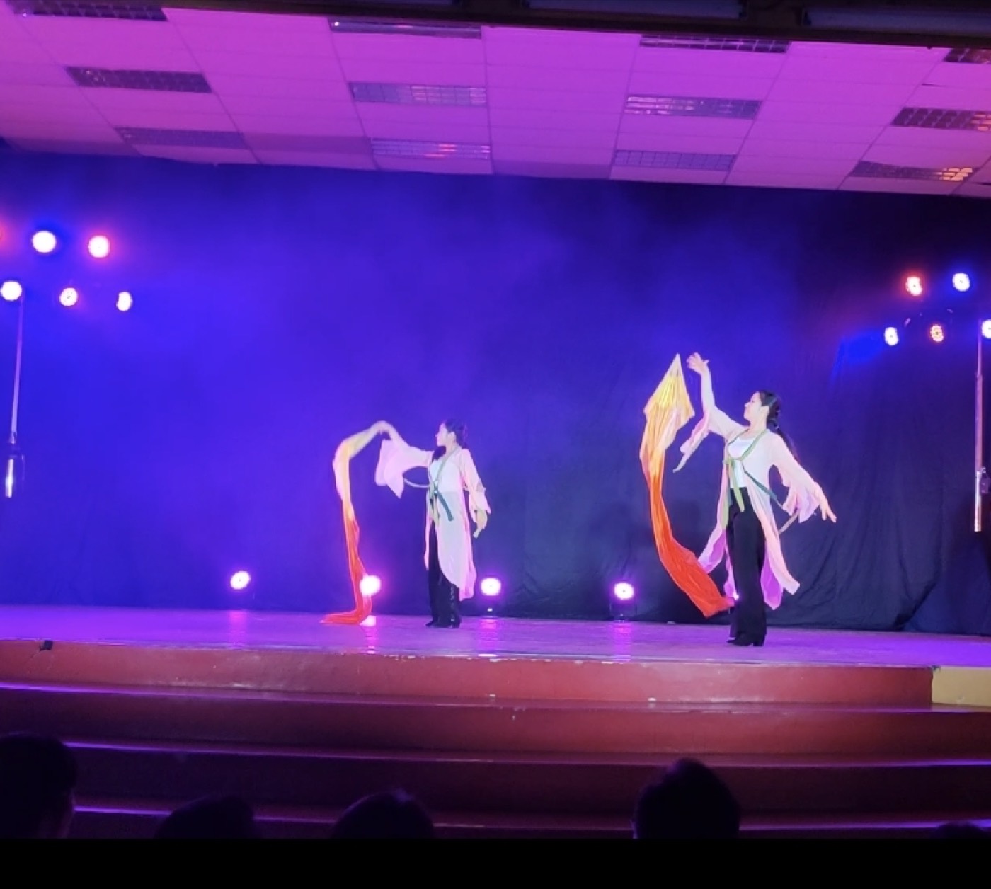 JJ & Alice Dance World